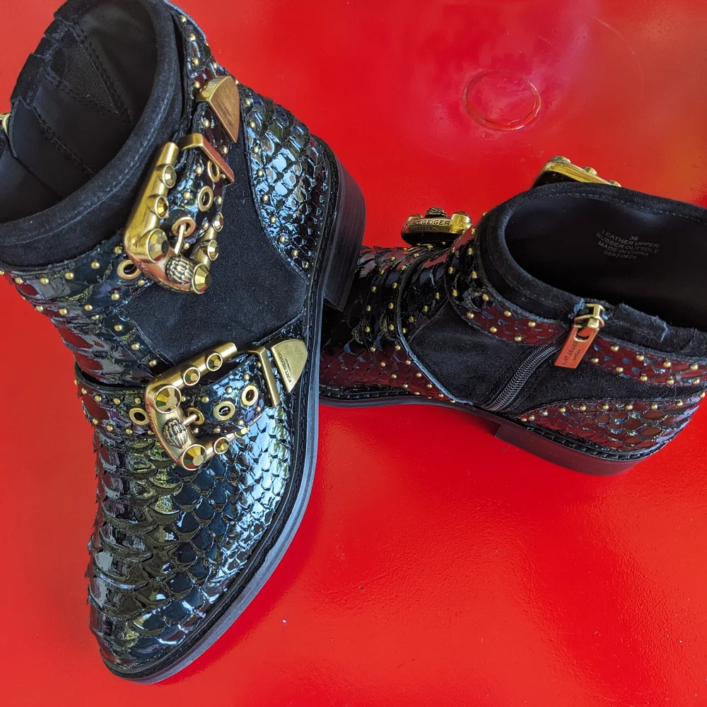 Kurt Geiger Black and Gold Women's Shoes. New In A Box.